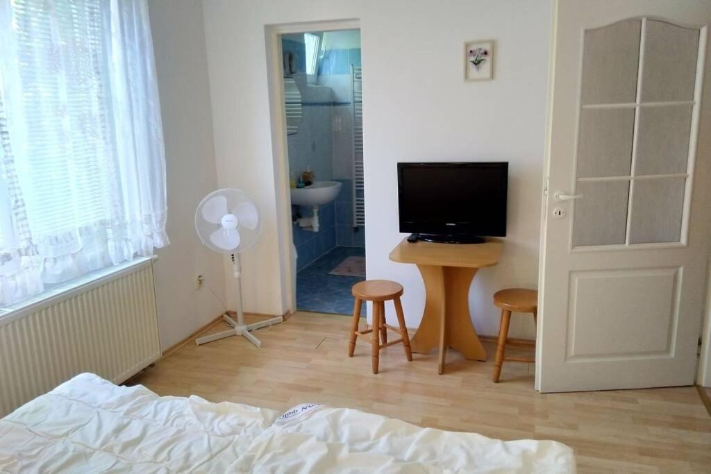 Hannah - Relax Dom Pod Orechom I4 Travnica Exterior photo