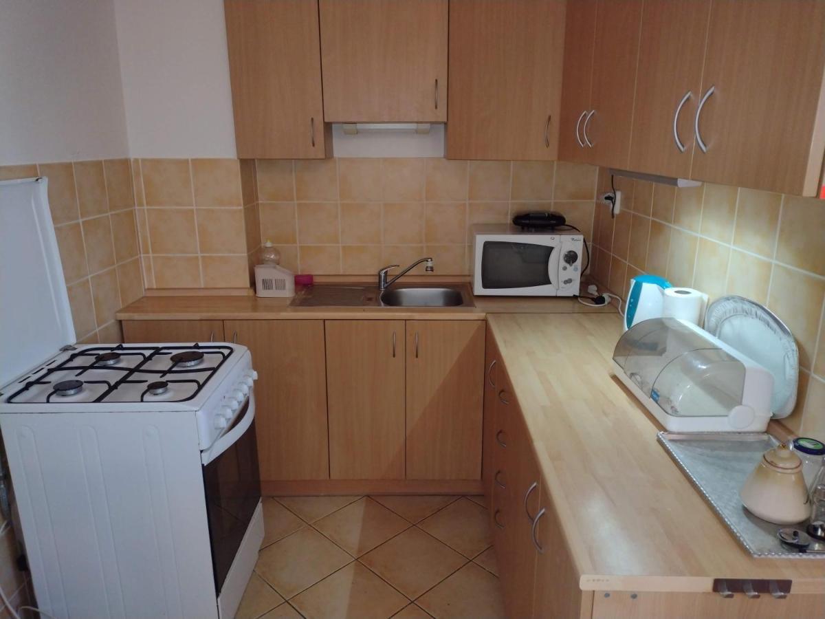 Hannah - Relax Dom Pod Orechom I4 Travnica Exterior photo