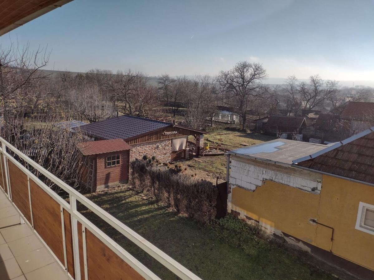 Hannah - Relax Dom Pod Orechom I4 Travnica Exterior photo